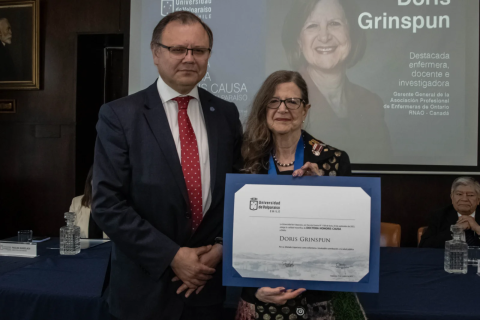 Caption: RNAO CEO Dr. Doris Grinspun receives her honorary doctorate from Osvaldo Corrales Jorquera, Rector, University of Valparaíso.