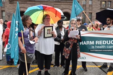 At a May 2024 SCS rally at Queen’s Park, Grinspun calls for greater protections amid a toxic drug crisis.  Photo credit: RNAO