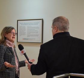 RNAO CEO Doris Grinspun spoke with TV reporter Sébastien St-Francois (right) from Radio Canada on Jan. 27 about COVID-19. RNAO has spoken out about the lessons learned from the 2003 SARS outbreak and the need to follow the precautionary principle. 